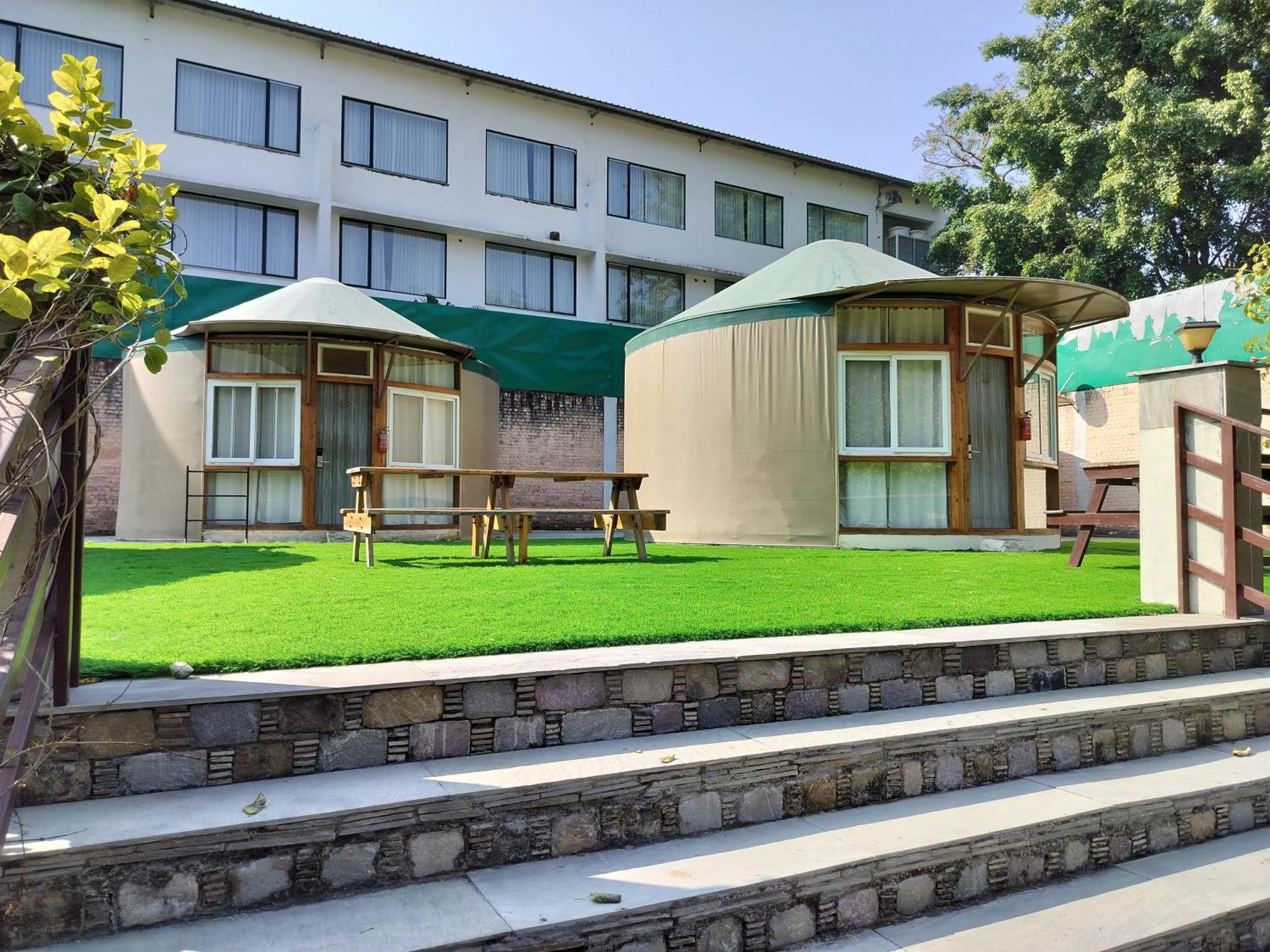 Garjia Bel-La Monde Hotel "Riverside" - Jim Corbett מראה חיצוני תמונה